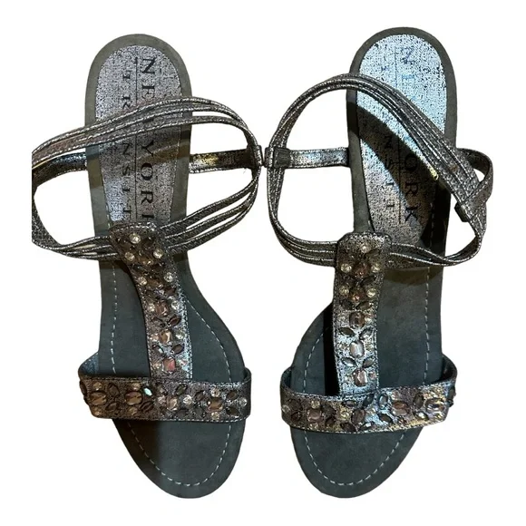 New York Transit Gunmetal Sandal - Picture 1 of 2